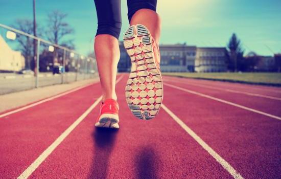 Importância dos tênis para corrida na prática do exercício