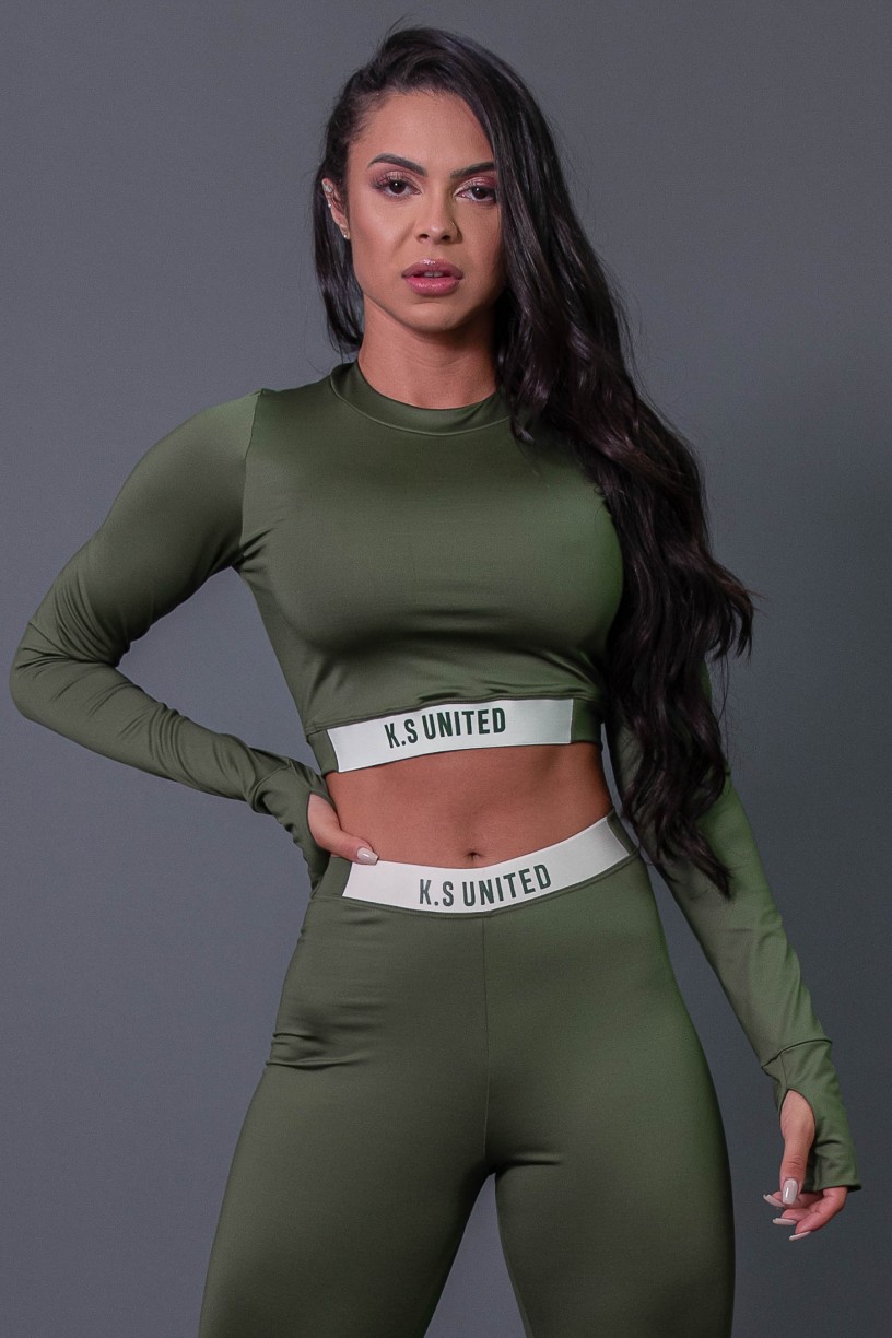 K2686-C_Cropped_Fitness_Manga_Longa_com_Silk_Verde_Militar__Off-White__Ref:_K2686-C