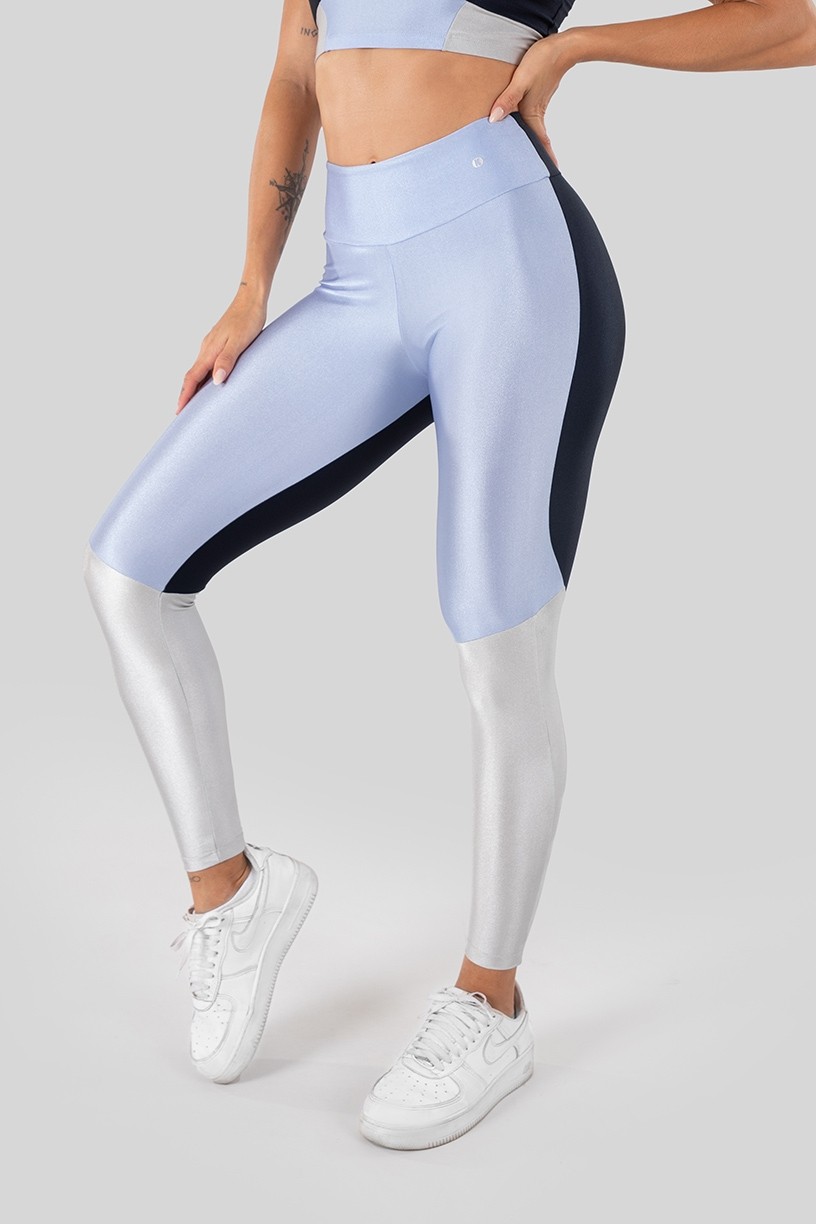 K3281-B_Calca_Legging_Tecido_Platinado_Tricolor_com_Recortes_Azul_Marinho__Azul__Prata__Ref:_K3281-B