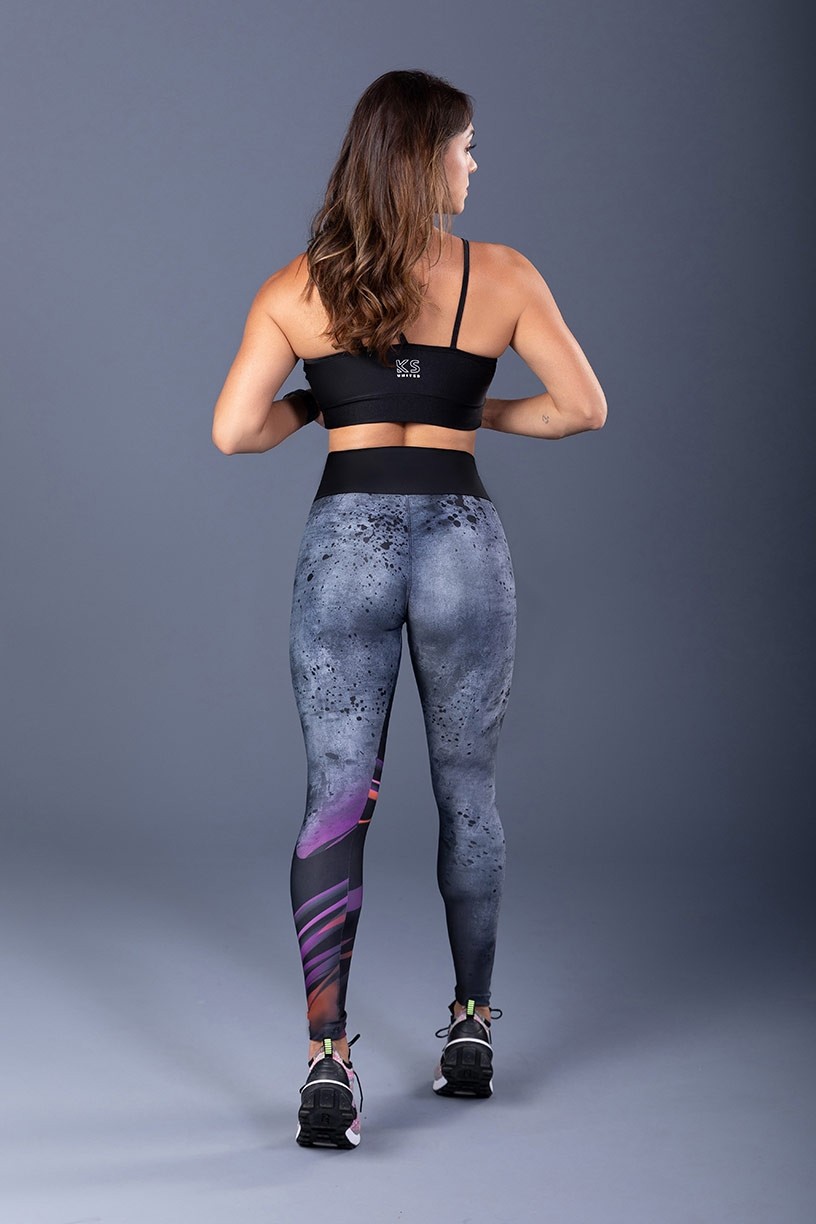 K3410-A_Calca_Legging_Estampa_Digital_com_Cos_Liso_Scratches__Preto__Ref:_K3410-A