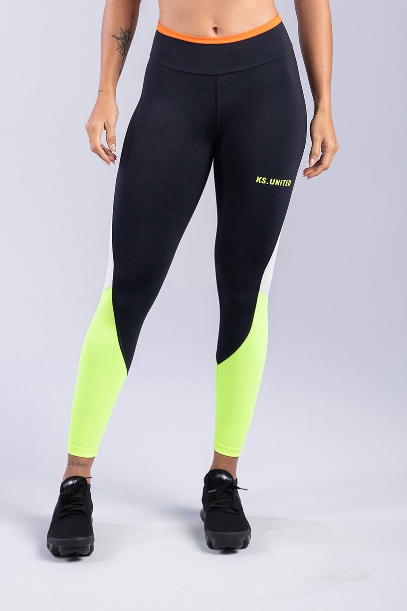 K3297-A_Calca_Legging_com_Detalhe_Triangular_na_Lateral_Preto__Amarelo__Branco__Ref:_K3297-A