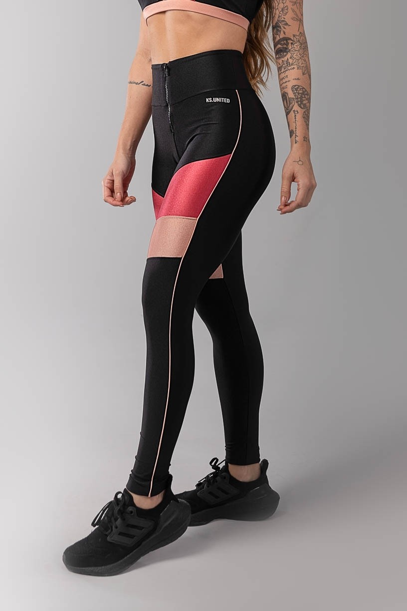 K3487-A_Calca_Legging_com_Ziper_e_Recortes_Preto__Rosa__Ref:_K3487-A