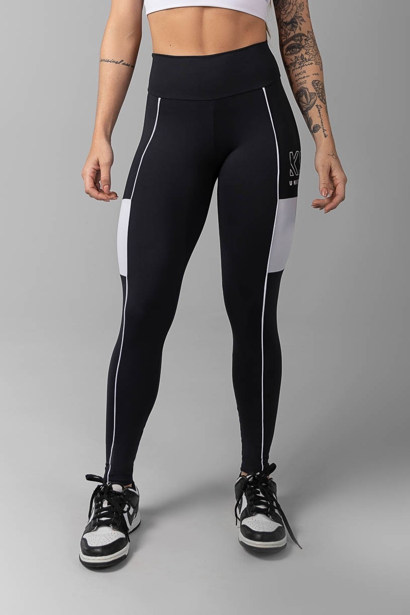 K3521-B_Calca_Legging_com_Recorte_Lateral_Preto__Branco__Ref:_K3521-B