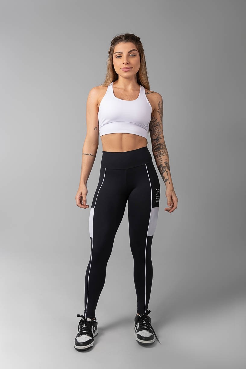 K3521-B_Calca_Legging_com_Recorte_Lateral_Preto__Branco__Ref:_K3521-B