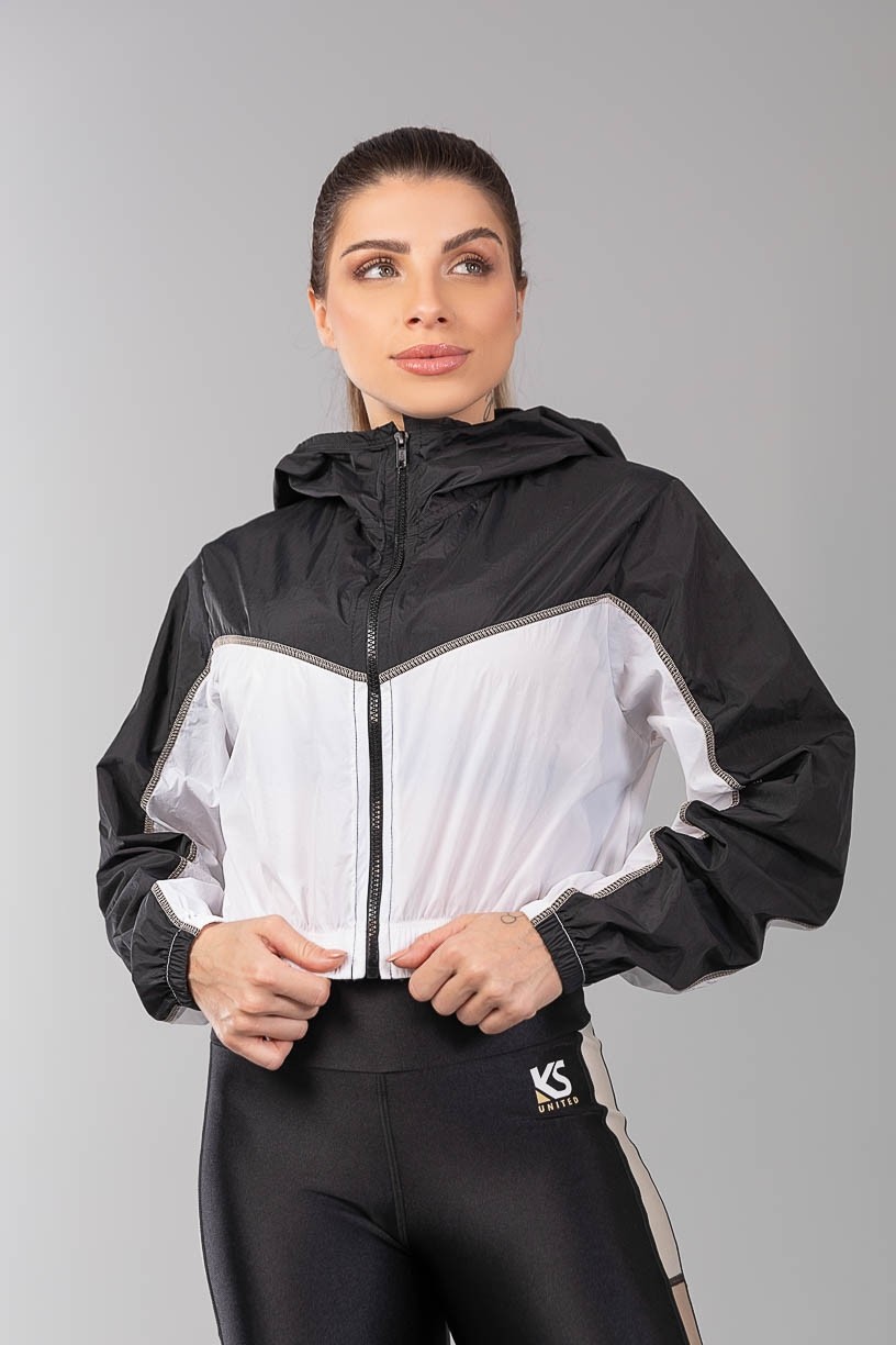 K3529-A_Corta_Vento_Cropped_Preto__Branco__Ref:_K3529-A