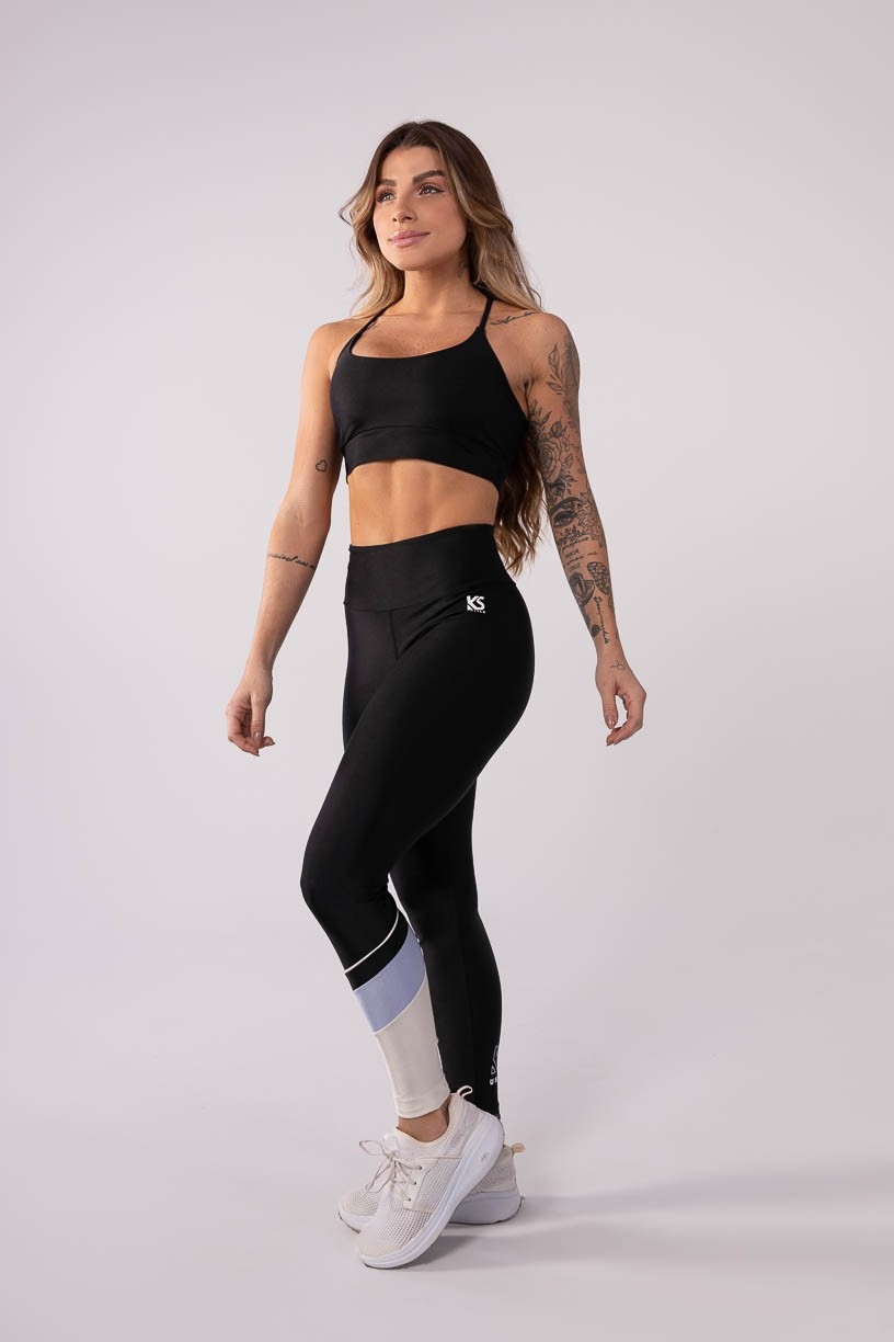 K3480-A_Calca_Legging_com_Recorte_e_Vivo_Assimetrico_Preto__Off-White__Azul_Claro__Ref:_K3480-A