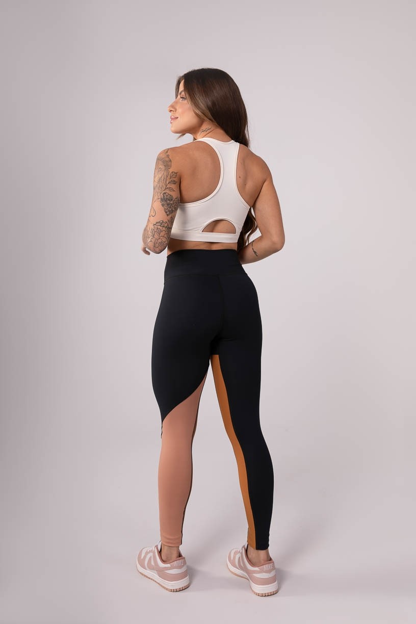 K3517-A_Calca_Legging_com_Recorte_Entrepernas_Preto__Marrom__Nude__Ref:_K3517-A