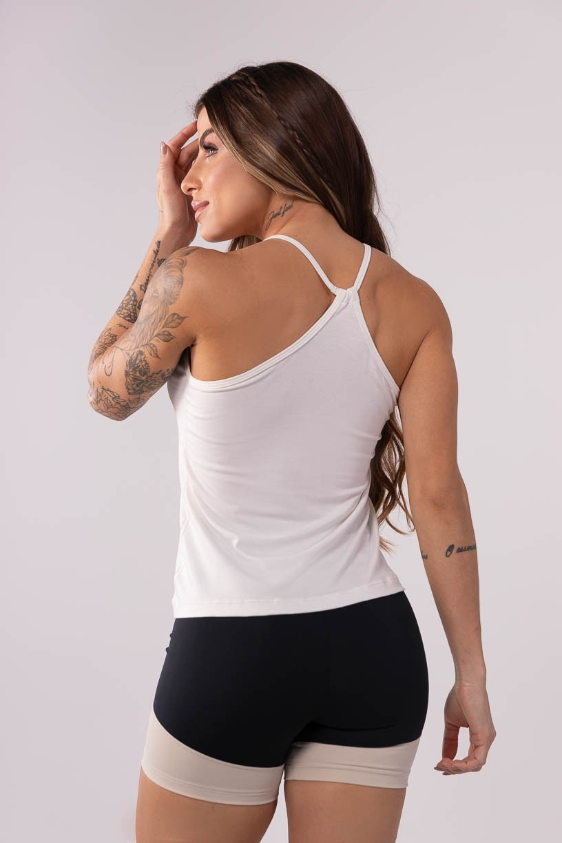 K3554-C_Camiseta_com_Detalhe_nas_Costas_Off-White__Ref:_K3554-C