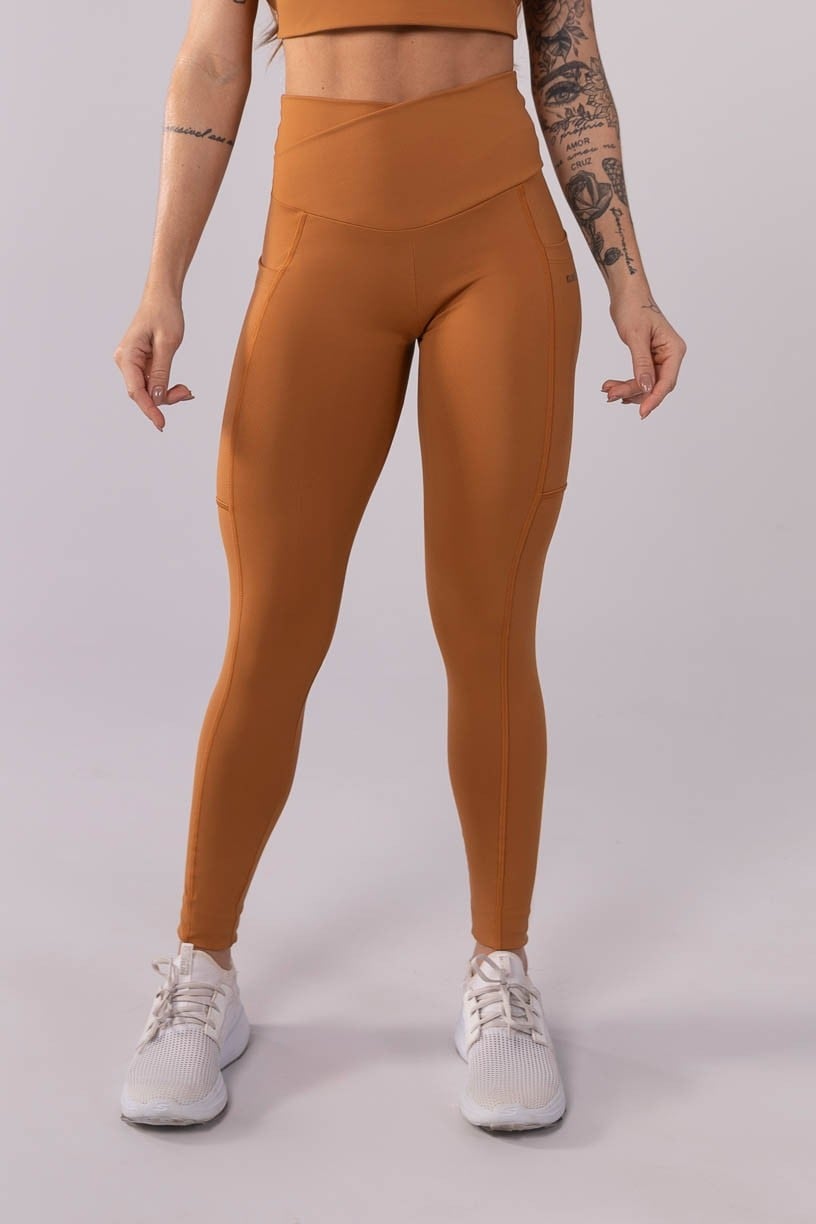 K3445-C_Calca_Legging_com_Franzido_e_Bolso_Marrom__Ref:_K3445-C