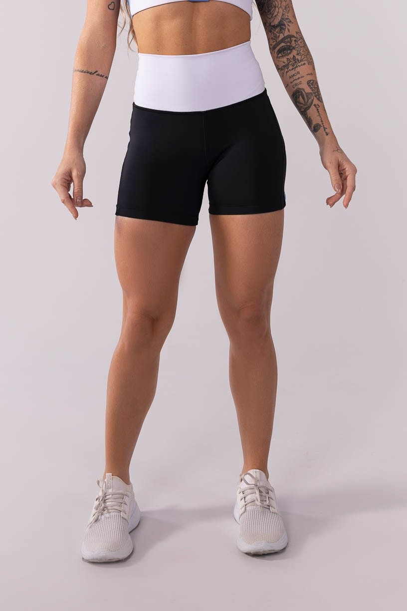 K3518-D_Short_com_Recortes_e_Cos_Alto_Preto__Branco__Azul__Ref:_K3518-D