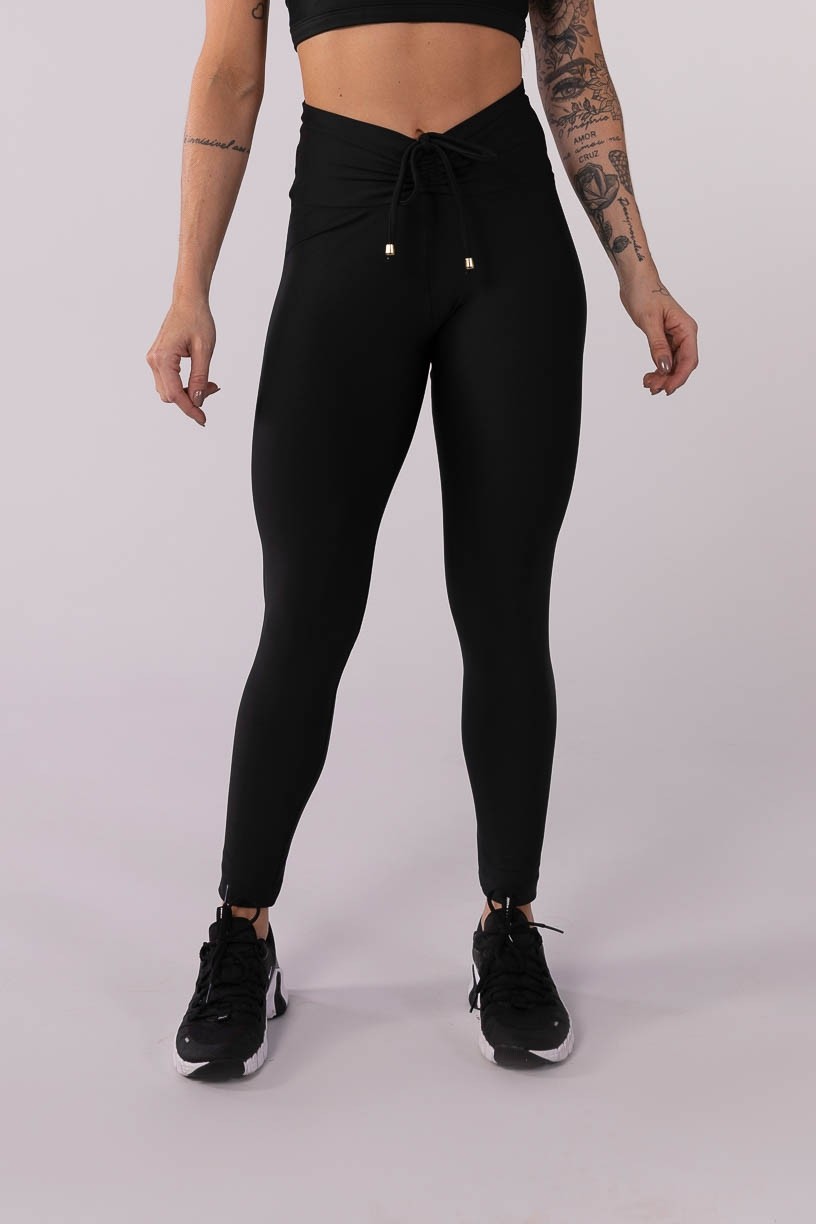 K3573-A_Calca_Legging_com_Franzido_no_Cos_Preto__Ref:_K3573-A