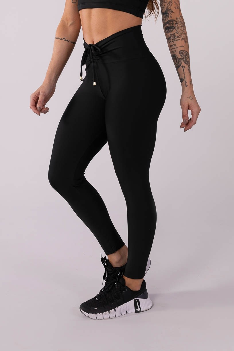 K3573-A_Calca_Legging_com_Franzido_no_Cos_Preto__Ref:_K3573-A