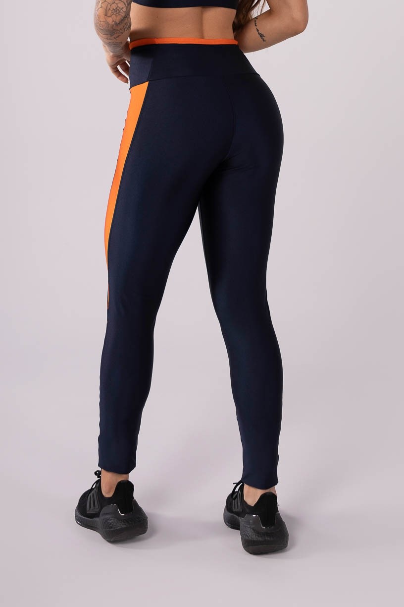 K3709-A_Calca_Legging_com_Recorte_Lateral_e_Detalhe_no_Cos_Azul_Marinho__Laranja__Ref:_K3709-A