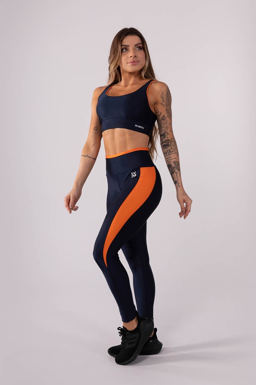 K3709-A_Calca_Legging_com_Recorte_Lateral_e_Detalhe_no_Cos_Azul_Marinho__Laranja__Ref:_K3709-A