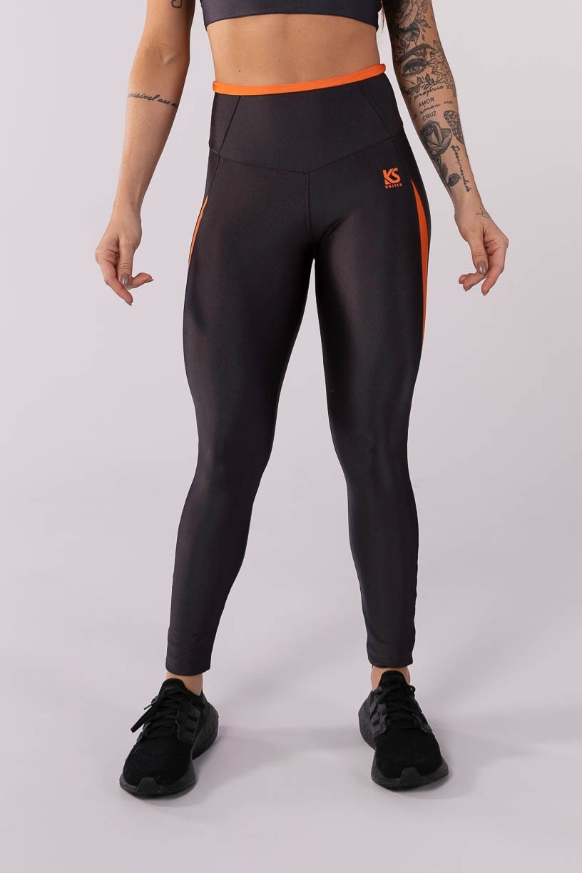 K3711-A_Calca_Legging_com_Recortes_Contrastantes_Chumbo__Laranja__Ref:_K3711-A