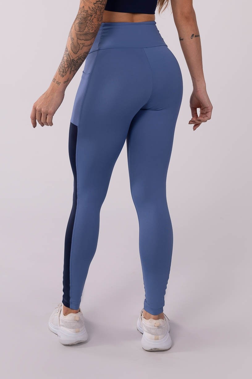 K3713-A_Calca_Legging_com_Bolsos_Laterais_Azul__Azul_Marinho__Ref:_K3713-A