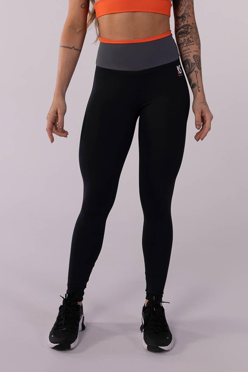 K3720-A_Calca_Legging_com_Cos_em_Detalhe_Contrastante_Preto__Laranja__Laranja__Ref:_K3720-A