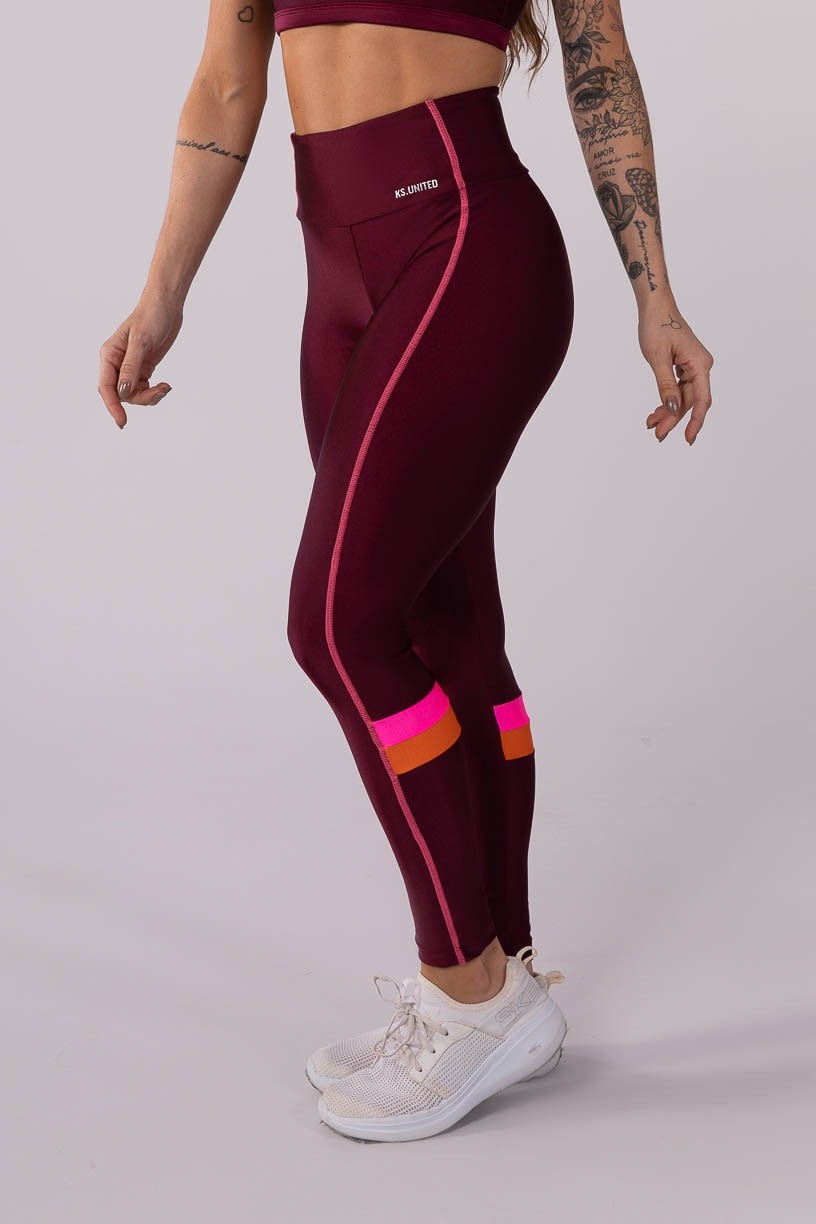 K3726-A_Calca_Legging_com_Recortes_e_Ponto_de_Cobertura_Vinho__Rosa__Laranja__Ref:_K3726-A