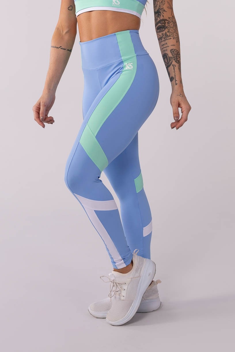 K3728-A_Calca_Legging_com_Recortes_Pespontados_Azul_Claro__Verde_Claro__Branco__Ref:_K3728-A