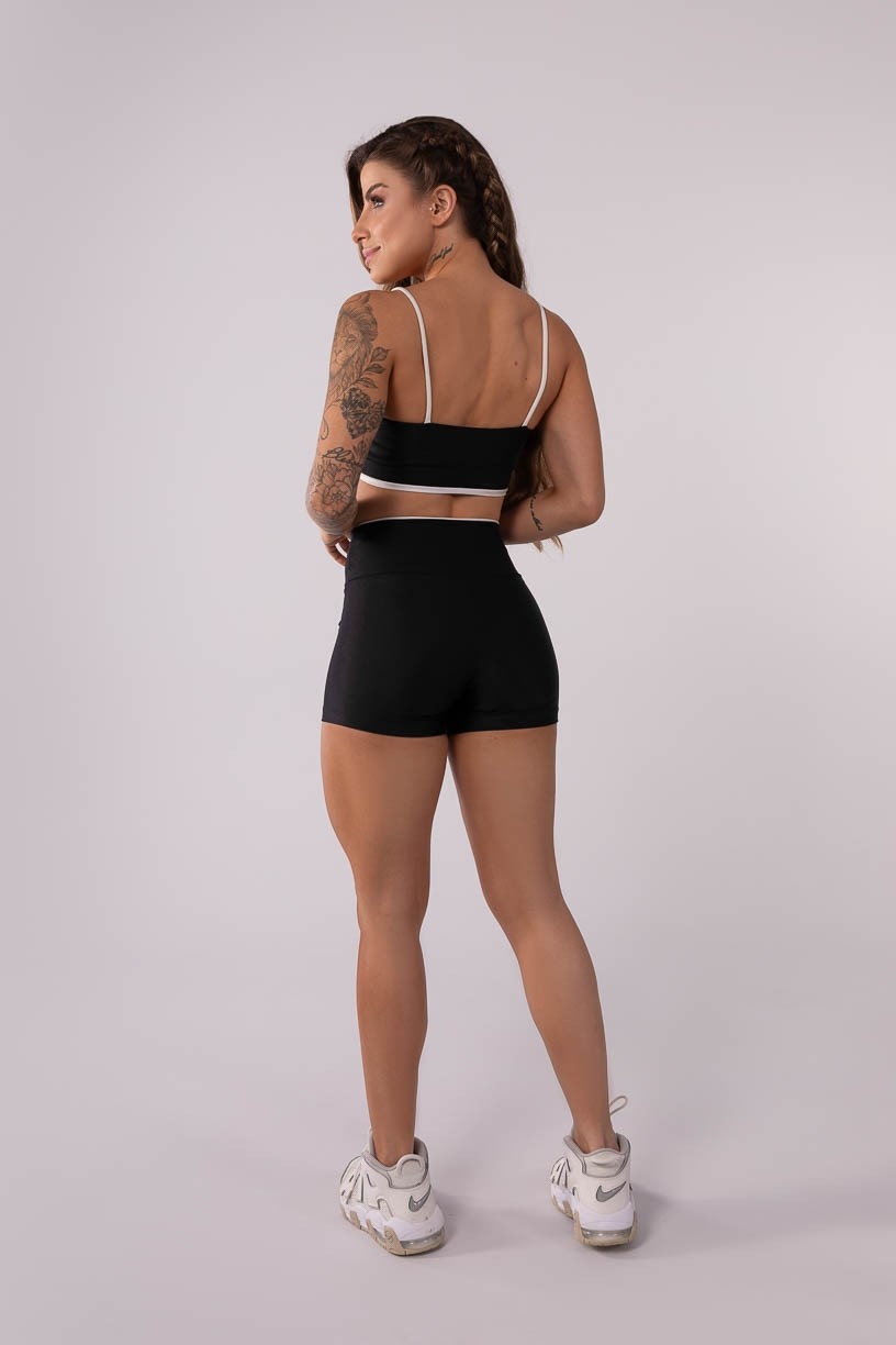 K3715-A_Short_com_Cos_Interno_Contrastante_Preto__Branco__Ref:_K3715-A