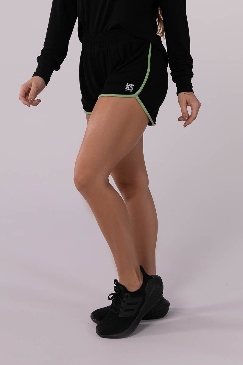 K3734-A_Short_com_Barra_em_Vies_Contrastante_Preto__Verde__Ref:_K3734-A