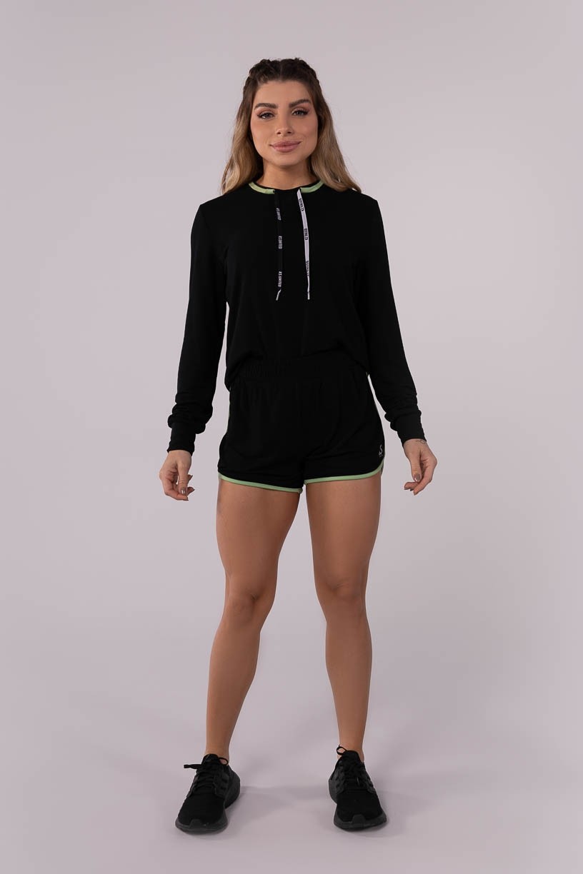 K3734-A_Short_com_Barra_em_Vies_Contrastante_Preto__Verde__Ref:_K3734-A