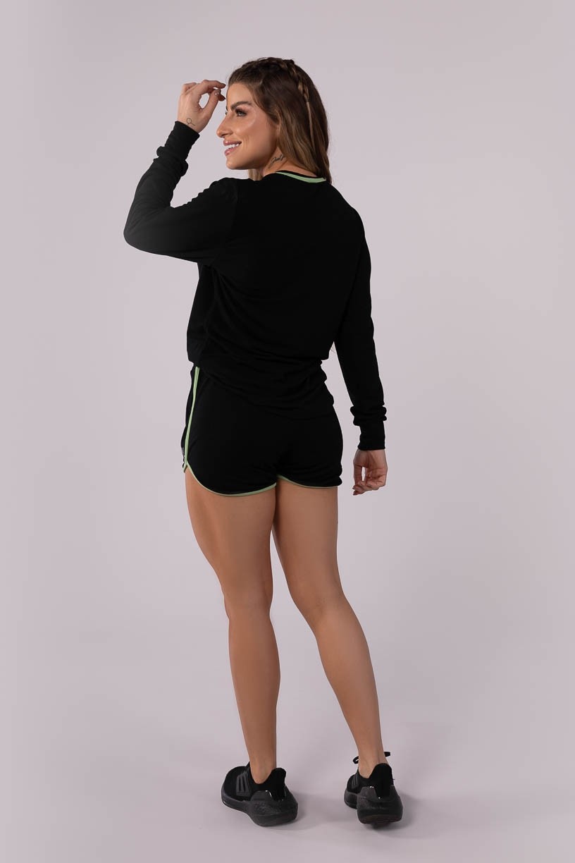 K3734-A_Short_com_Barra_em_Vies_Contrastante_Preto__Verde__Ref:_K3734-A