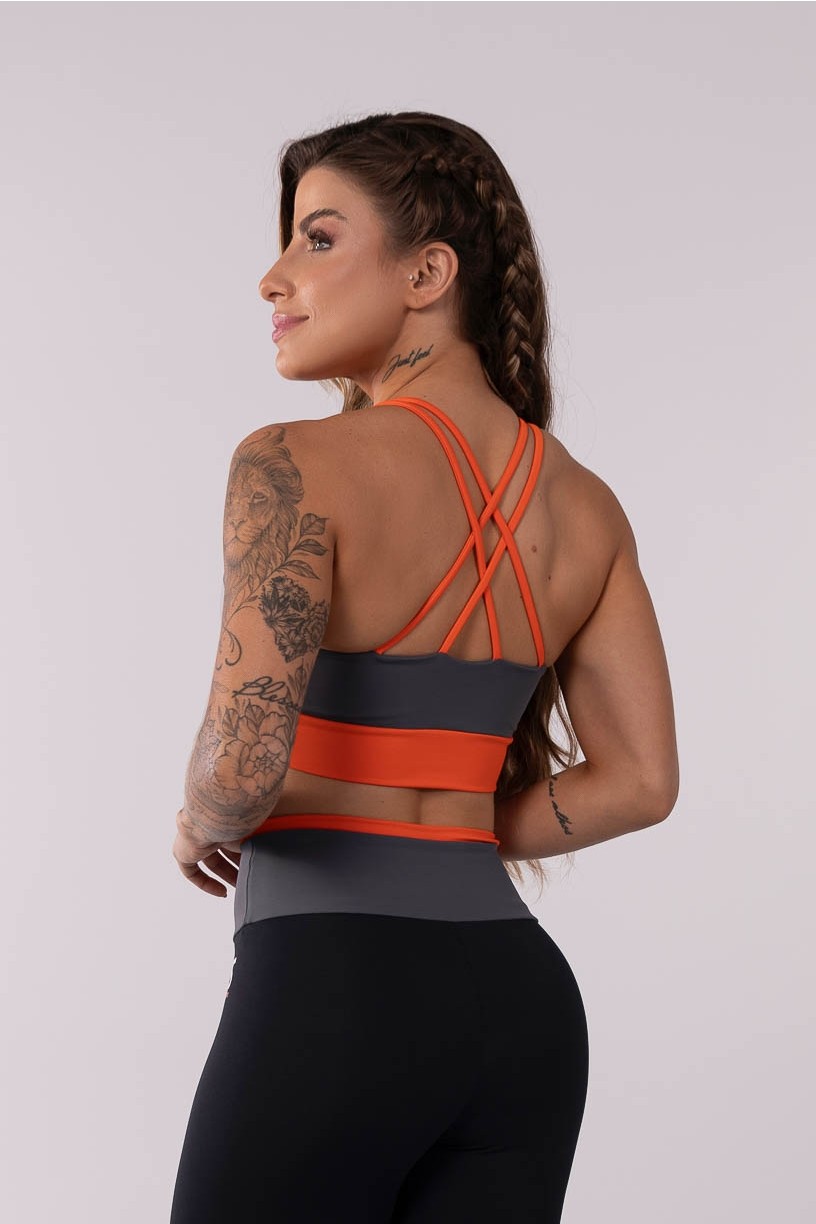 K3719-A_Top_com_Alcas_Duplas_e_Recortes_Contrastantes_Cinza__Laranja__Laranja__Ref:_K3719-A