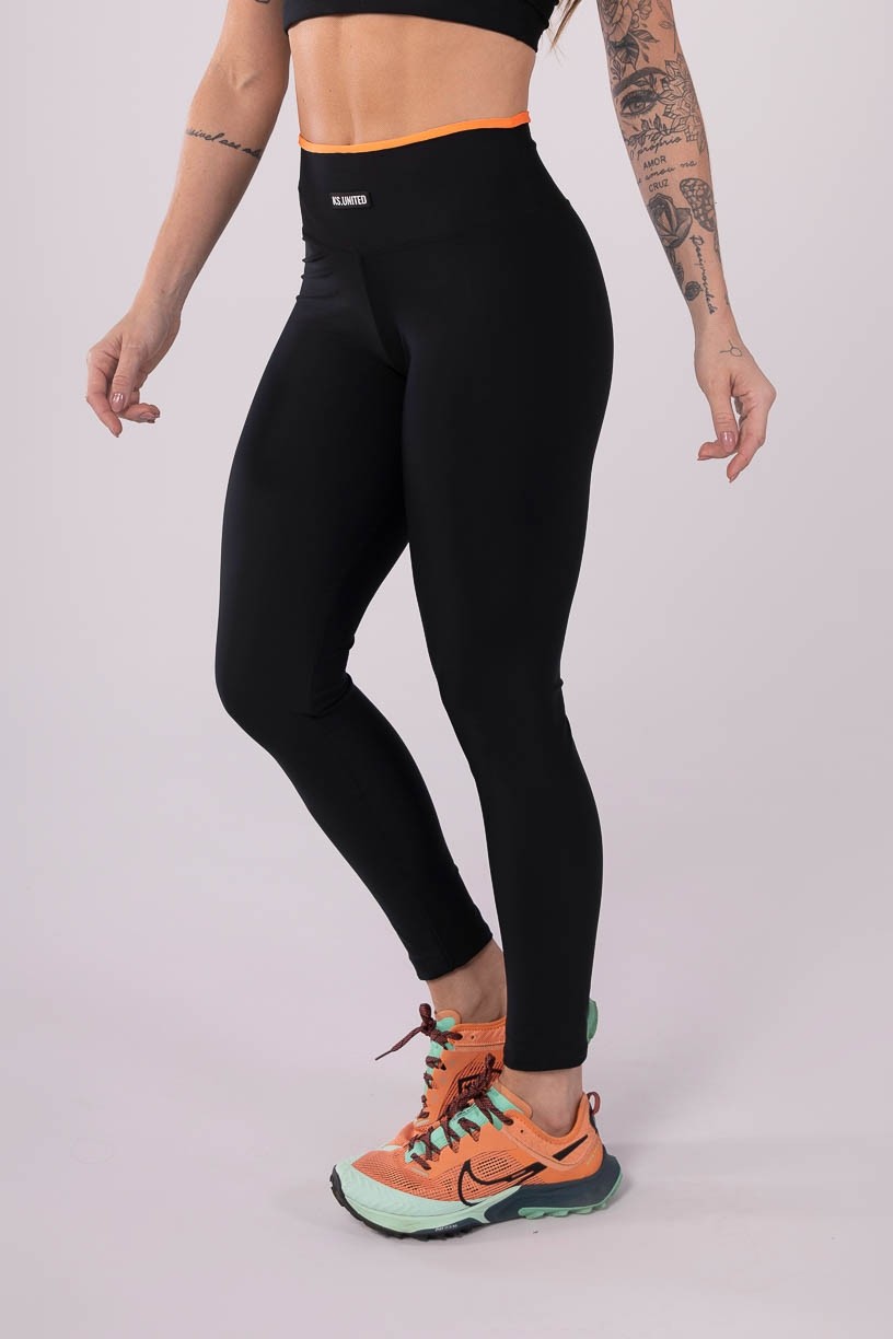 K3641-A_Calca_Legging_com_Vira_no_Cos_Preto__Laranja__Ref:_K3641-A