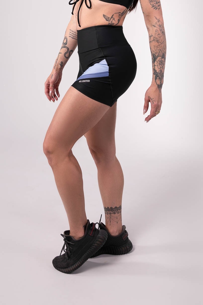 K3755-A_Short_Com_Recorte_Diagonal_Preto__Azul__Azul_Claro__Ref:_K3755-A