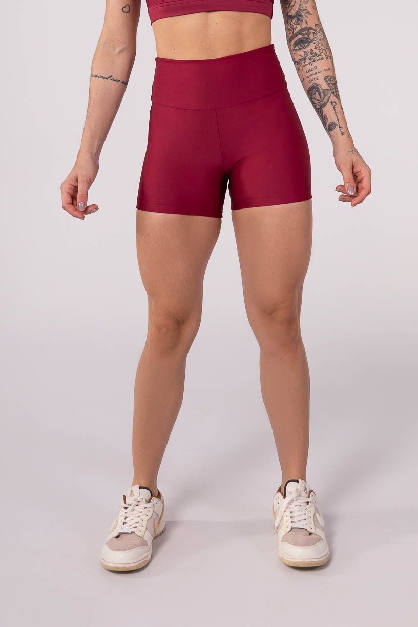 K3777-D_Short_com_Cobertura_no_Cos_Costas_Vinho__Ref:_K3777-D