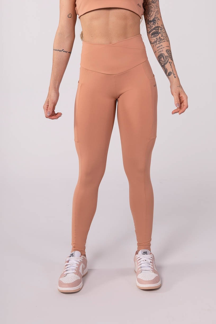 K3445-F_Calca_Legging_com_Franzido_e_Bolso_Nude__Ref:_K3445-F