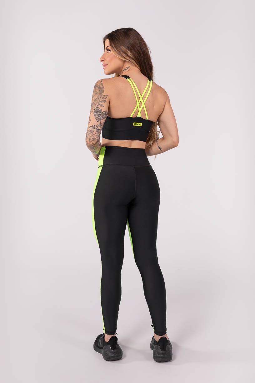 K3752-A_Calca_Legging_com_Faixa_Na_Lateral_e_Entrepernas_Preto__Amarelo_Neon__Ref:_K3752-A