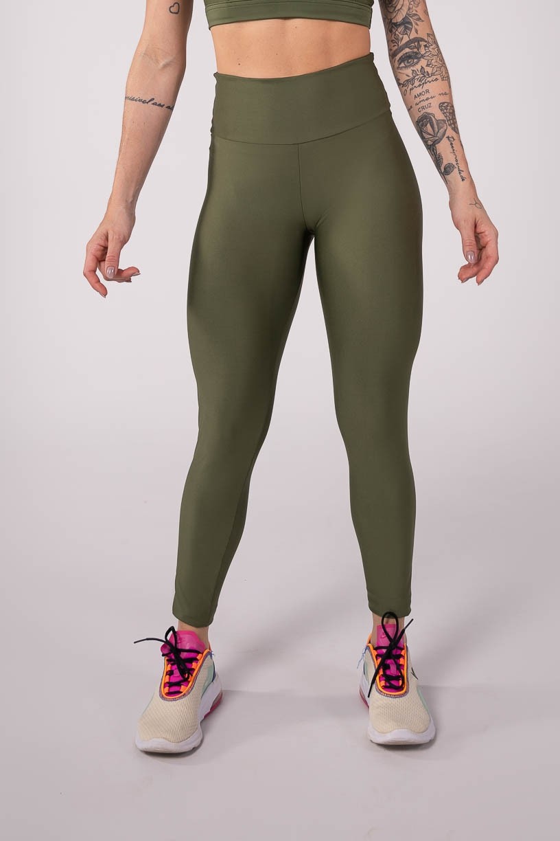 K3776-C_Calca_Legging_com_Cobertura_no_Cos_Costas_Verde_Militar__Ref:_K3776-C