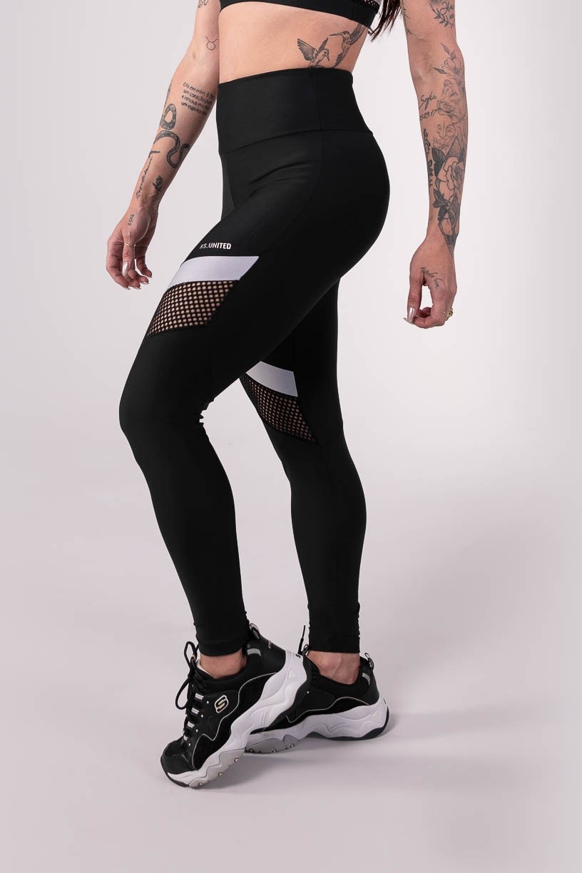 K3794-A_Calca_Legging_com_Tela_e_Recorte_Contrastante_Preto__Branco__Ref:_K3794-A