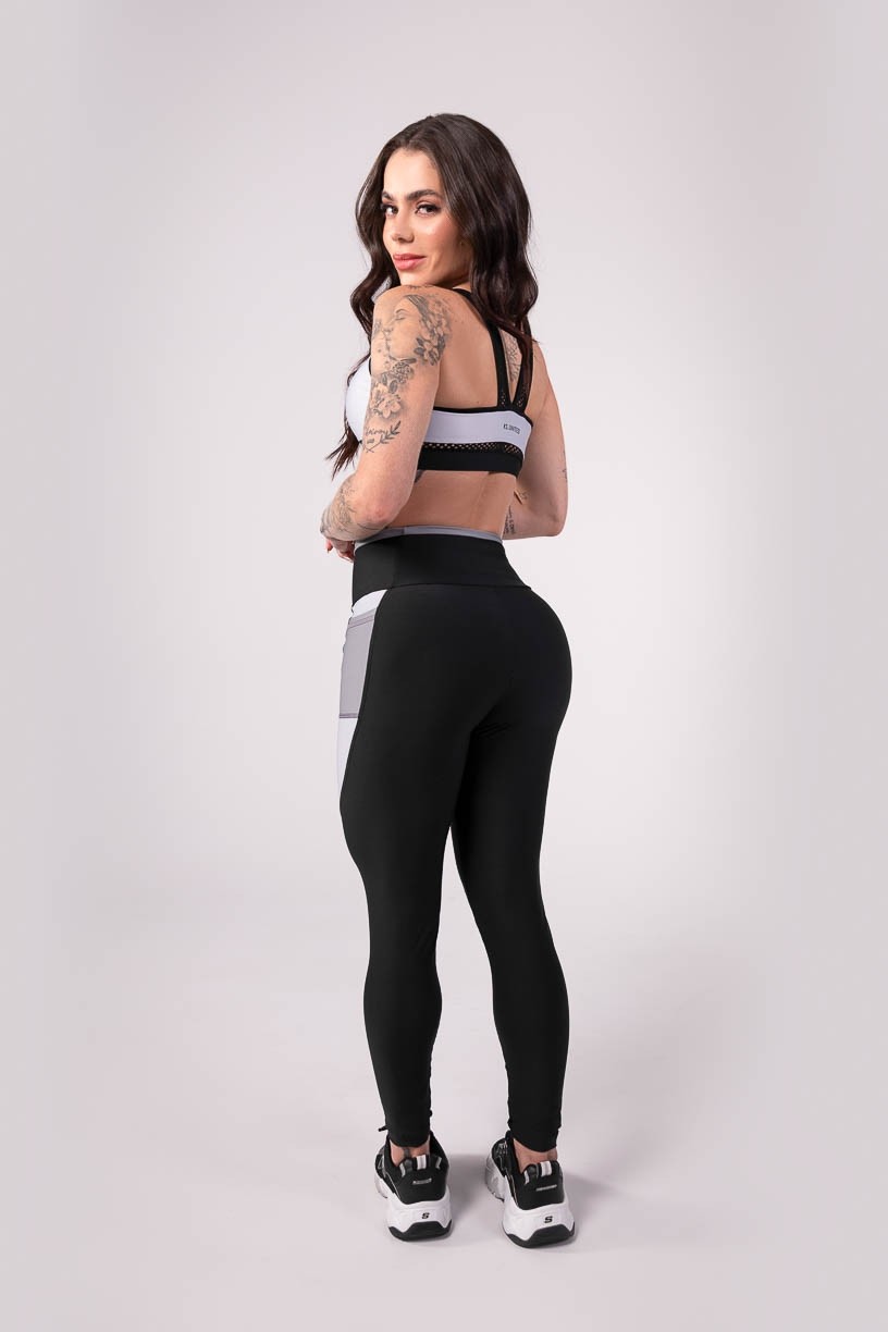 K3800-A_Calca_Legging_com_Bolso_e_Vira_no_Cos_Preto__Branco__Cinza__Ref:_K3800-A