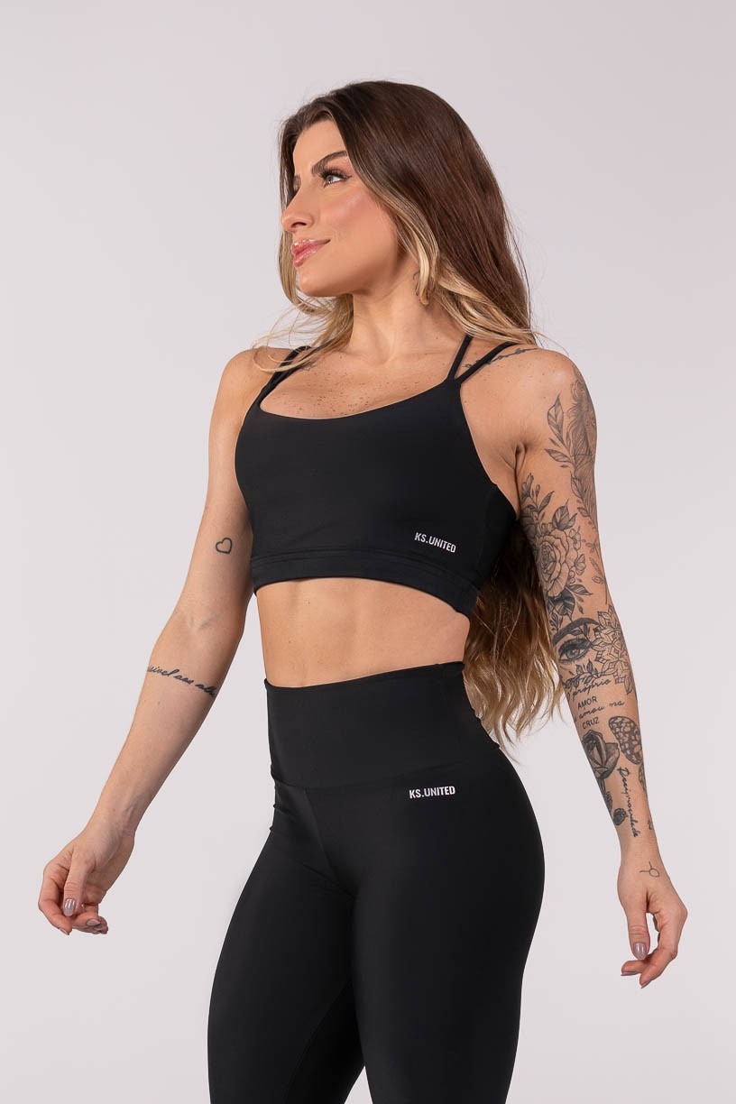 K3801-A_Top_com_Detalhes_de_Alcas_nas_Costas_Preto__Ref:_K3801-A