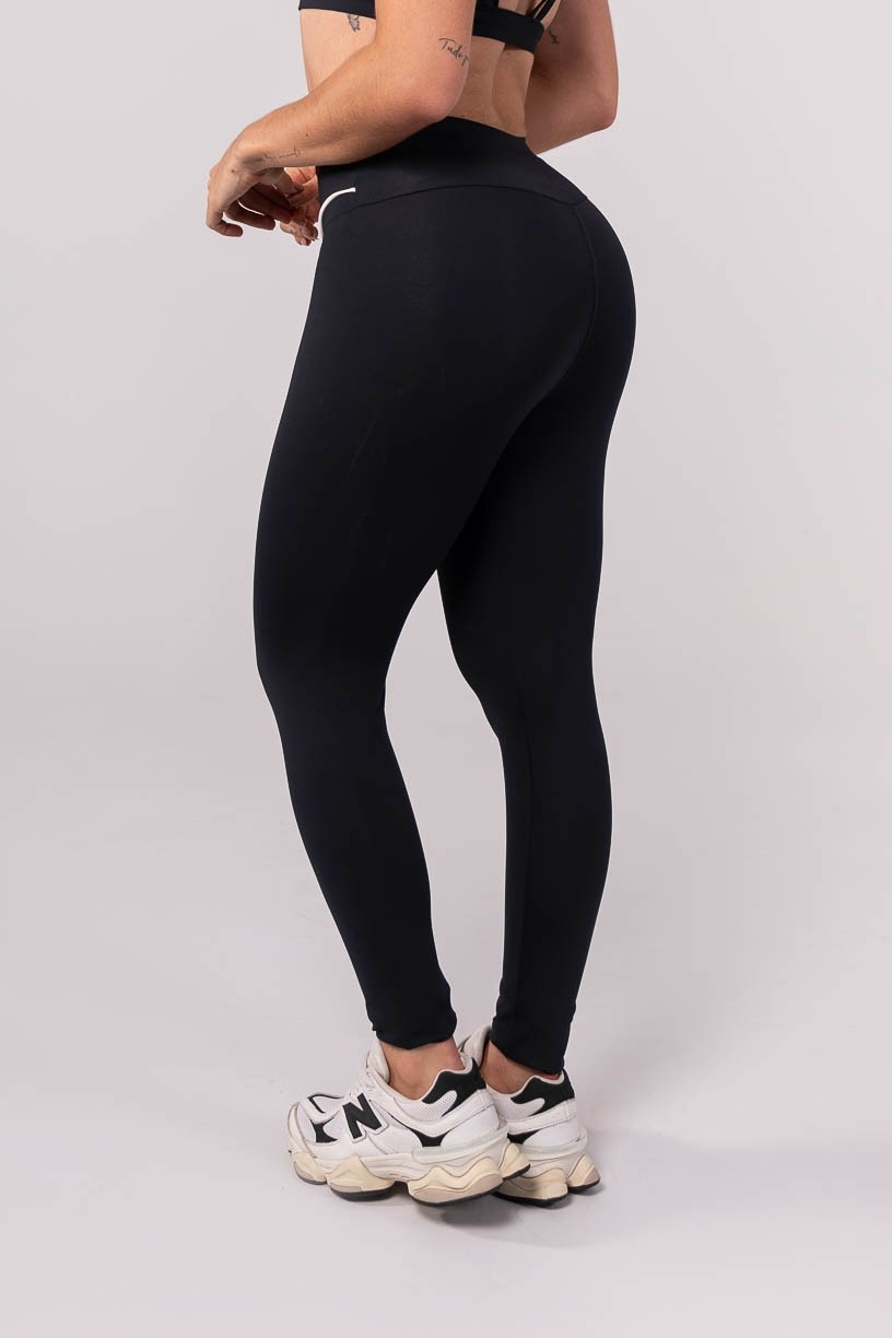 K3624-A_Calca_Legging_com_Cos_de_Bico_e_Vivo_Preto__Off-White__Ref:_K3624-A