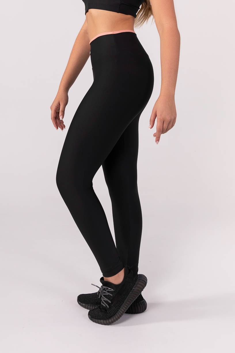 K3641-B_Calca_Legging_com_Vira_no_Cos_Preto__Rosa__Ref:_K3641-B