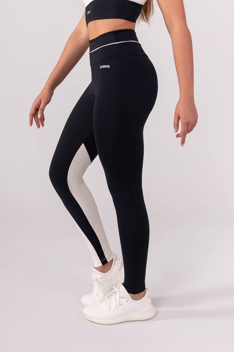 K3830-A_Calca_Legging_Assimetrica_com_Vivo_no_Cos_Preto__Off-White__Ref:_K3830-A