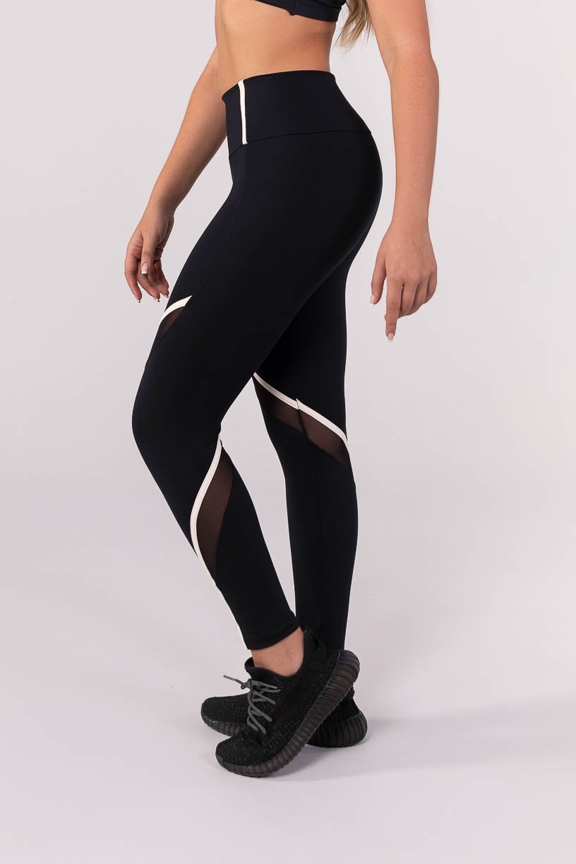 K3870-A_Calca_Legging_com_Recortes_em_Tule_e_Chapado_Preto__Off-White__Ref:_K3870-A