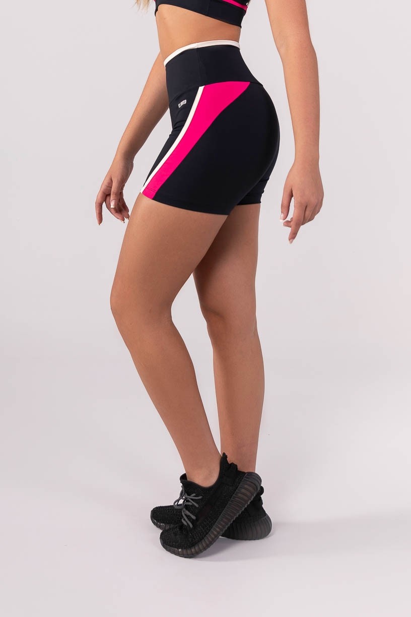 K3892-A_Short_com_Recorte_e_Chapado_Preto__Off-White__Rosa__Ref:_K3892-A