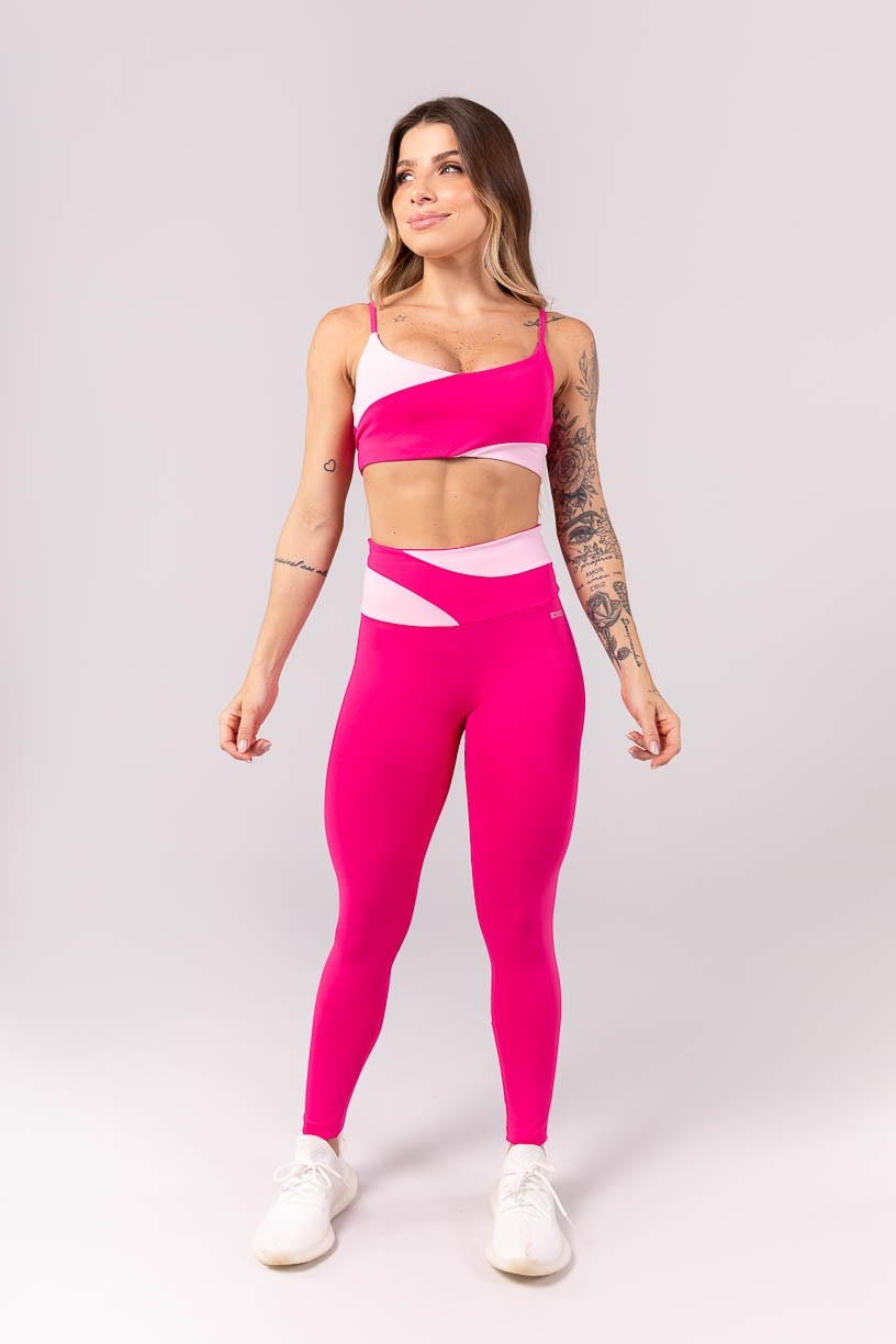 K3909-A_Calca_Legging_com_Recortes_no_Cos_Rosa__Rosa_Claro__Ref:_K3909-A