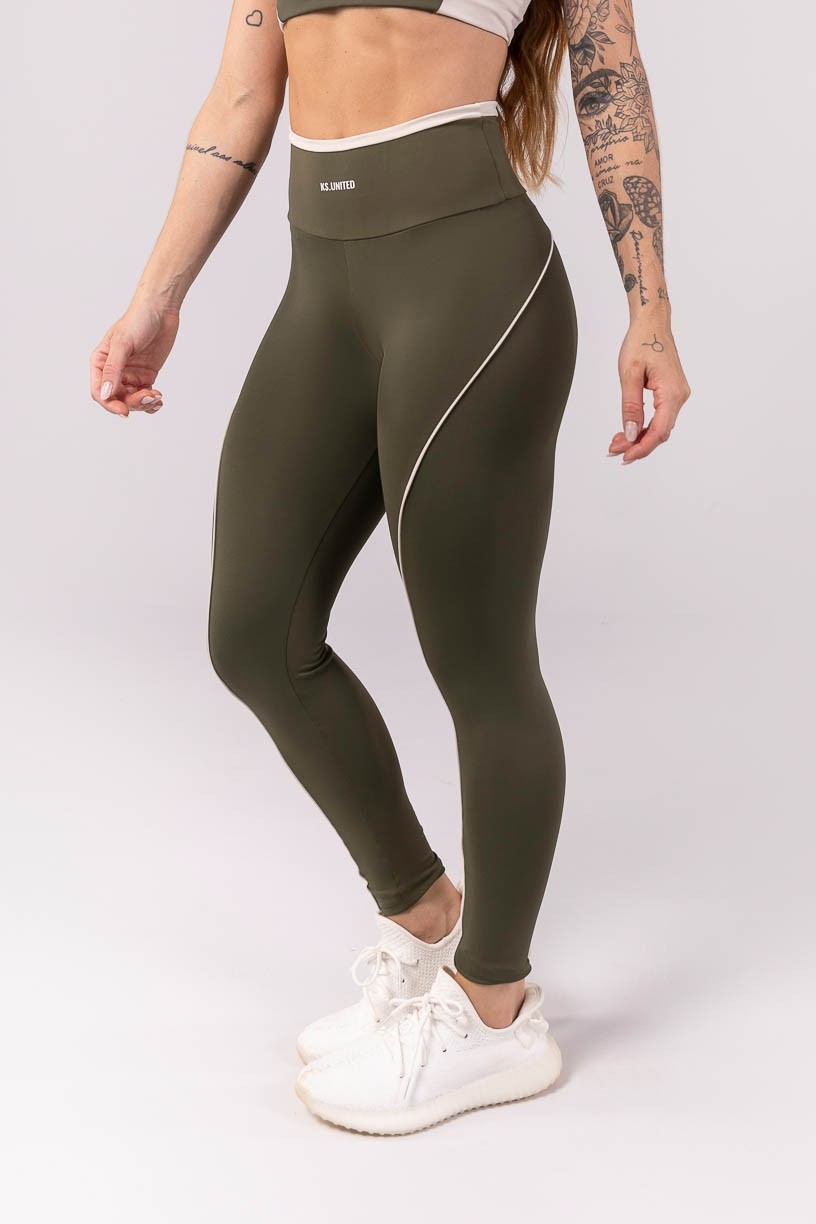 K3905-B_Calca_Legging_com_Vivo_e_Vira_no_Cos_Verde_Militar__Off-White__Ref:_K3905-B