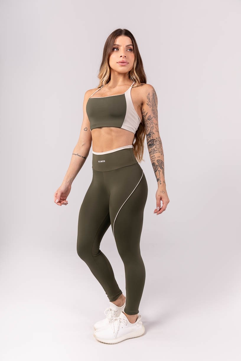 K3905-B_Calca_Legging_com_Vivo_e_Vira_no_Cos_Verde_Militar__Off-White__Ref:_K3905-B