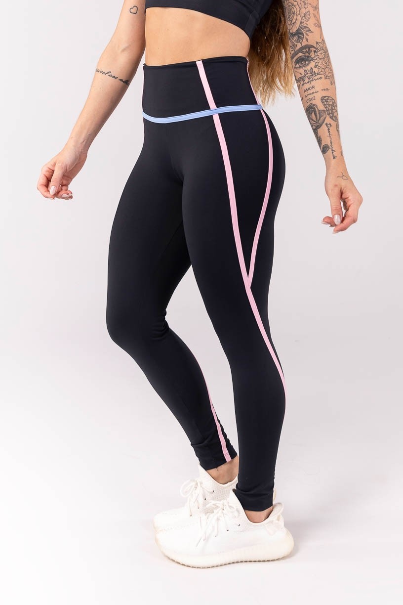 K3903-A_Calca_Legging_com_Chapados_Sobrepostos_Preto__Rosa_Claro__Azul_Claro__Ref:_K3903-A