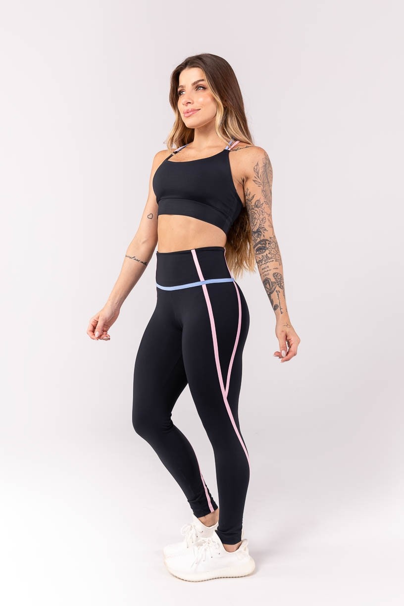 K3903-A_Calca_Legging_com_Chapados_Sobrepostos_Preto__Rosa_Claro__Azul_Claro__Ref:_K3903-A