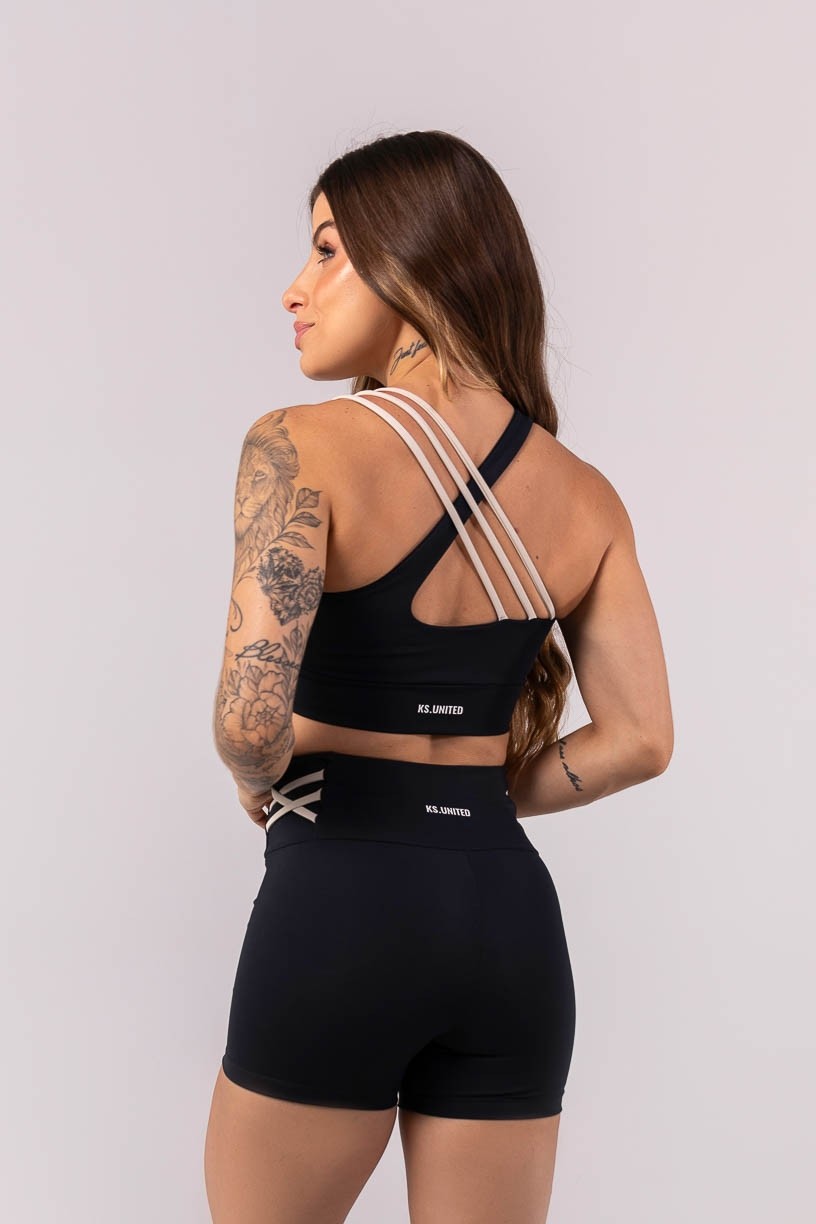 K3893-A_Top_Assimetrico_com_Tiras_Preto__Off-White__Ref:_K3893-A