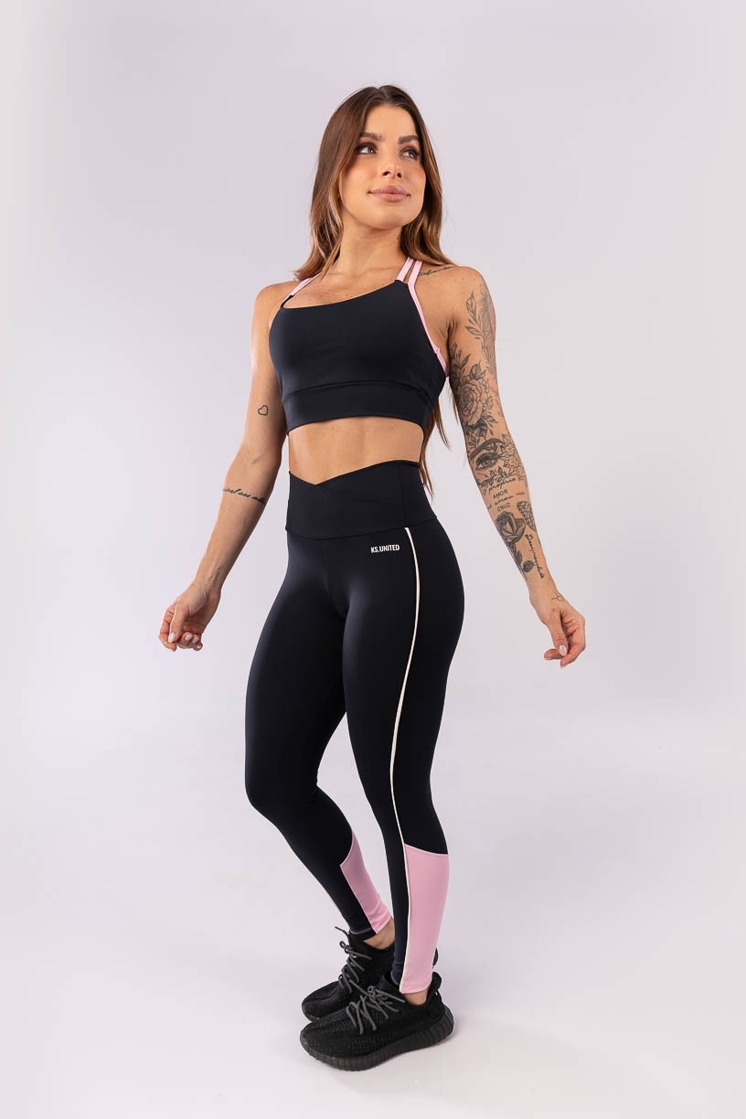 K3841-A_Calca_Legging_com_Recorte_e_Cos_Transpassado_Preto__Rosa_Claro__Off-White__Ref:_K3841-A