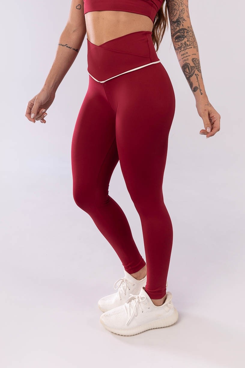 K3933-B_Calca_Legging_com_Faixa_no_Cos_Transpassado_Vinho__Off-White__Ref:_K3933-B